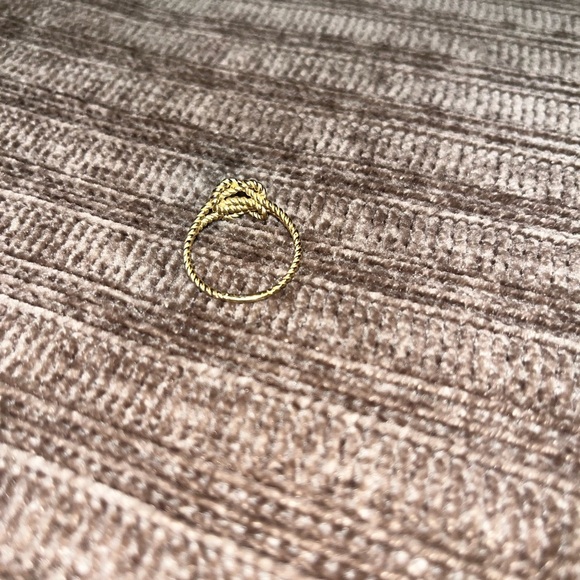 NWOT Moon & Meadow Gold Sculptural Knot Ring- size 7 - Picture 7 of 7